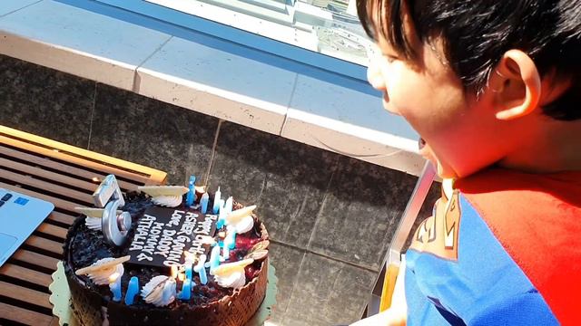 STAYCATION: Asher Gavin at 5 (Celebration at Dubai Jumeirah Living Hotel and Wild Wadi Waterpark) смотреть онлайн