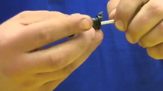 Процесс сборки электроразъемов Deutsch, JPT, Superseal смотреть онлайн