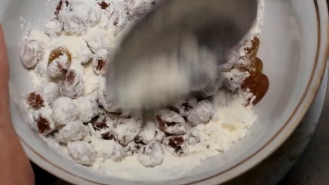 Кулич с творогом без дрожжей и замеса теста руками смотреть онлайн