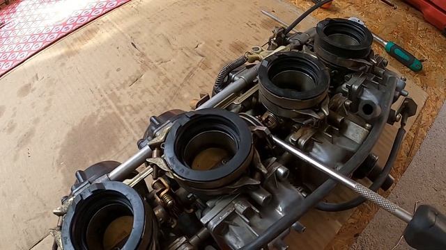 Як відрегулювати карбіратори на спрртбайку.СИНХРОНІЗАЦІЯ КАРБІРАТОРІВ YAMAHA FZR 1000 3 GM!!! смотреть онлайн