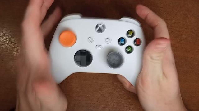 XBOX SERIES S VS XBOX ONE S \\ СРАВНЕНИЕ ГЕЙМПАДОВ смотреть онлайн