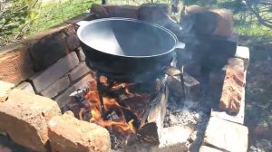 Подставка под казан своими руками. Подготовка казана к использованию. Первый плов из казана.