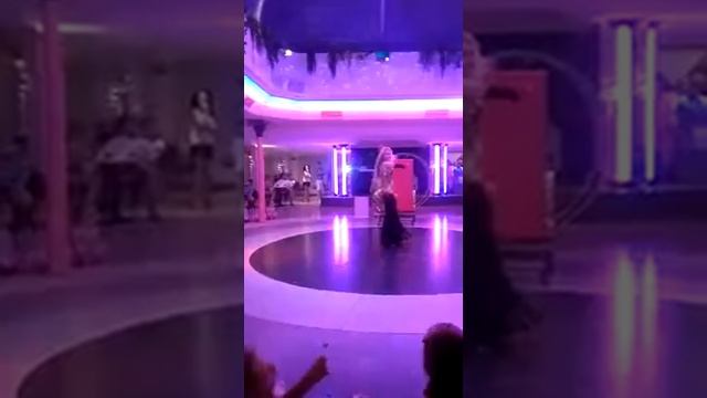 КРАСИВЫЙ ВОСТОЧНЫЙ ТАНЕЦ смотреть онлайн