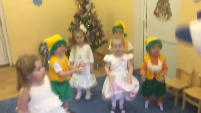 Новогодний утренник в детском саду смотреть онлайн