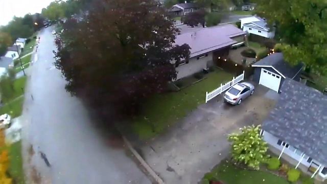 SG106 Drone - Rainy Day Flight Footage смотреть онлайн