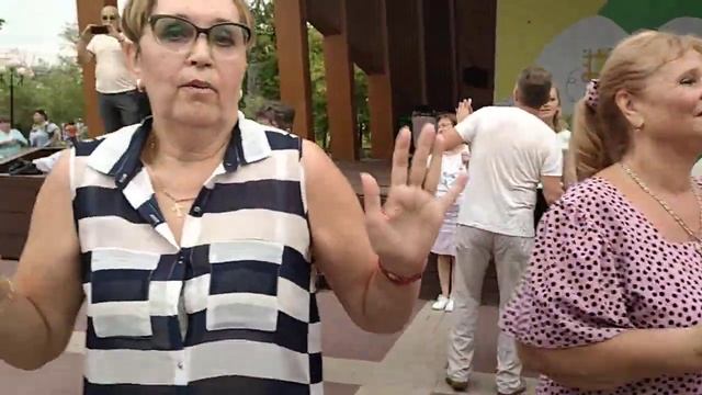 Васильковое платье... 08.07.23 смотреть онлайн