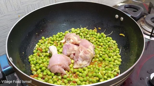 Chicken With Matar Recipe | Matar Gosht Recipe | مٹر گوشت | Village Food Ismail | In Urdu Hindi смотреть онлайн