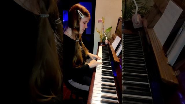 Играю на фортепиано. Маленькая страна. смотреть онлайн