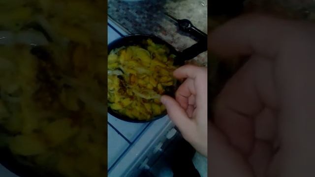Как готовить жареную картошку. Рецепт для чайников. смотреть онлайн