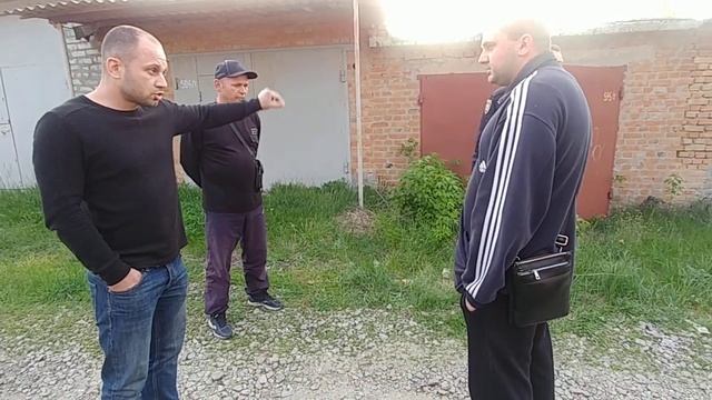 Погроза знесення гаража трактором смотреть онлайн