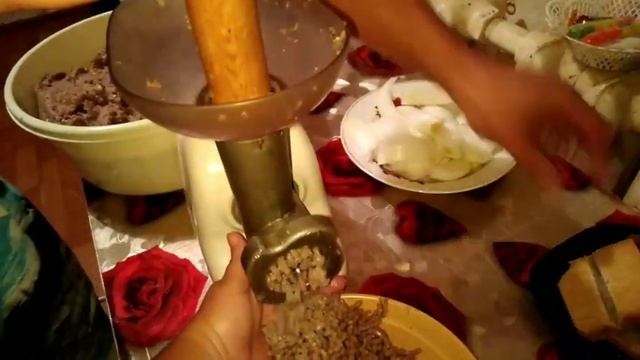 Крутим фарш из красноперки. смотреть онлайн