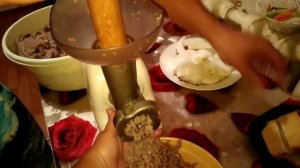 Крутим фарш из красноперки.