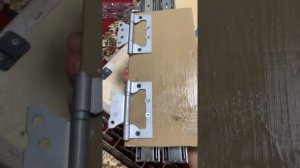 Бюджетная откидная гладильная доска