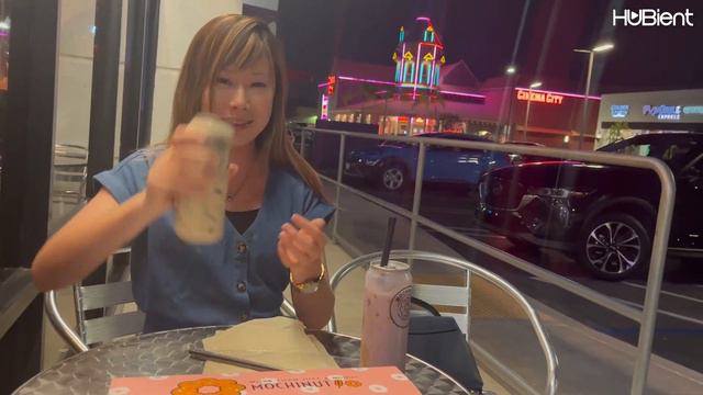 Trying out Mochinut for the first time with Yuka смотреть онлайн