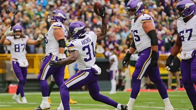 10 NFL Starters Who Need To Be Benched ASAP! смотреть онлайн