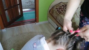 Прическа для девочки 2 пучка с косичками!