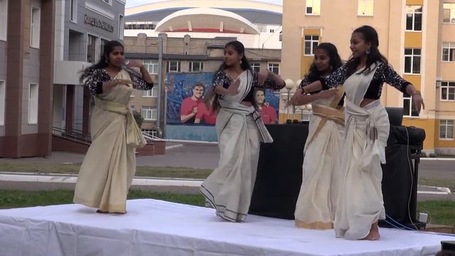 Творческий вечер иностранных студентов смотреть онлайн