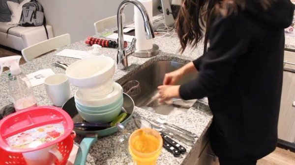 CLEAN WITH ME 2018 // MY MORNING CLEANING ROUTINE // RELAXING POWER HOUR