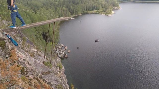 Саша 8 - Прыжки в Карелии с командой RAPT смотреть онлайн