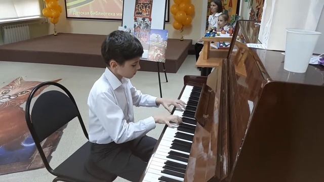 Р. Шуман "Смелый наездник" смотреть онлайн