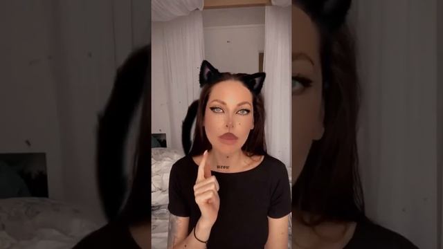 «ЖЕНЩИНАМ НЕЛЬЗЯ ФОТОГРАФИРОВАТЬСЯ В ПОЛУОБНАЖЕННОМ ВИДЕ!Ещё одна мужская теория, которая вдребе смотреть онлайн