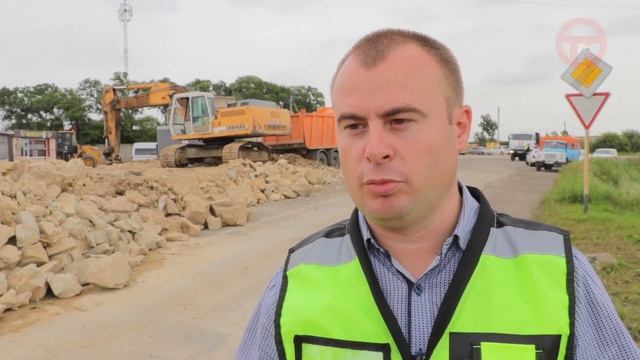 Сегодня началось восстановление дороги, которая ведет в Борисовку смотреть онлайн