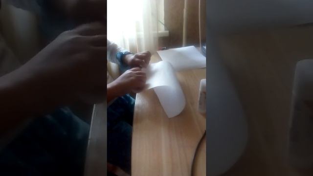 Как сделать мини - флажок болельщика из бумаги смотреть онлайн