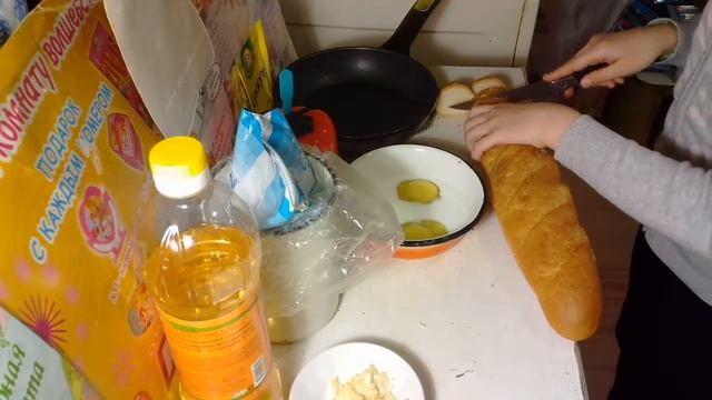 Гренки с чесноком и кунжутом!??