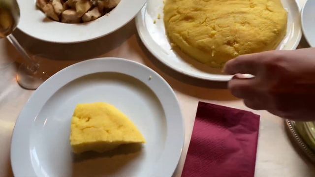 Как и с чем подают мамалыгу по - молдавски. смотреть онлайн