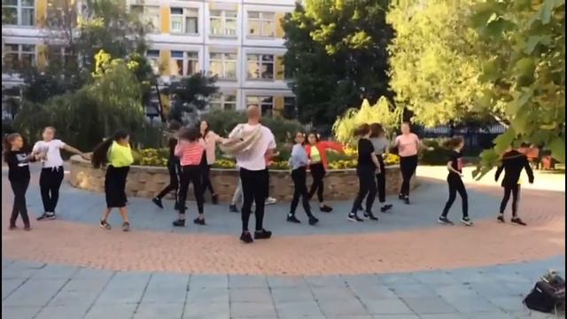 Поздравление от танцевальной студии "Антанта" (педагог Чернышов А.А.) смотреть онлайн