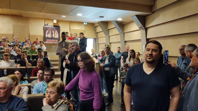 Собрание в Риге Против Строительства Мусоросжигательного Завода Рядом с Нами (видео на лат. языке) смотреть онлайн