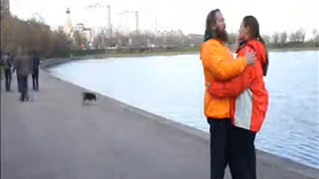 «23 часа стояния вместе». Семейный перформанс. 23.04.2012 смотреть онлайн