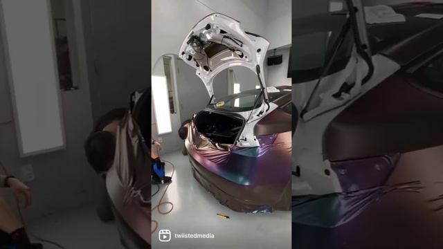 Tesla Model 3 - chameleon wrap process смотреть онлайн