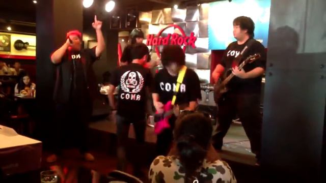 วงCOMA สุริยคราส Live @ Hard Rock Cafe Siam смотреть онлайн