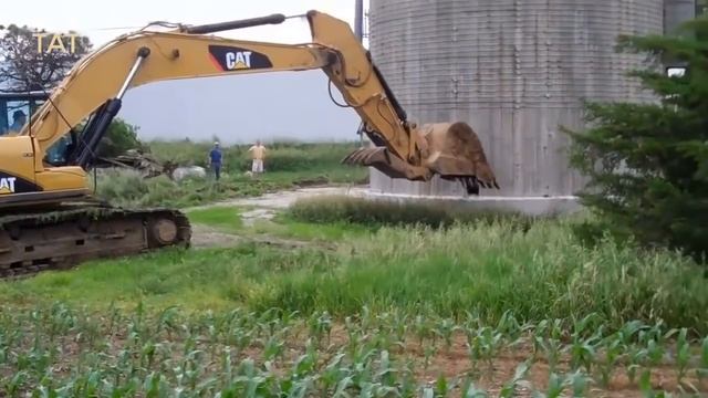 Amazing Dangerous Fastest Building Demolition Excavator Skill, Heavy Equipment Machines Working ▶2