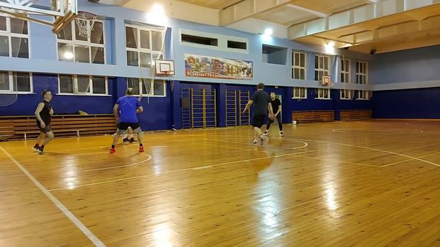 Баскетбол 17 04 2021 первый период 2я камера