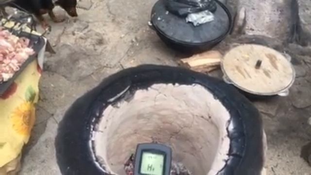 Температура в тандыре? Пирометр шкалит... смотреть онлайн