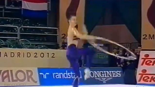 【新体操】タマラ・イエロフィエバ 2001年世界選手権 フープ смотреть онлайн
