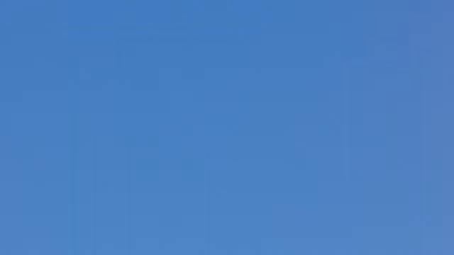 Риддер. Пожарный вертолёт летит заправляться водой. смотреть онлайн