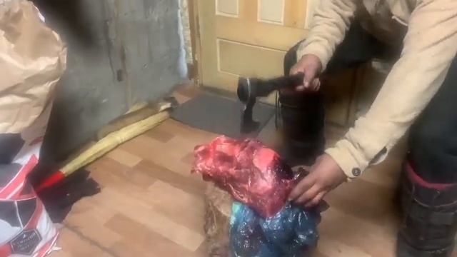 Видео от покупателя. Разделка мяса марала смотреть онлайн