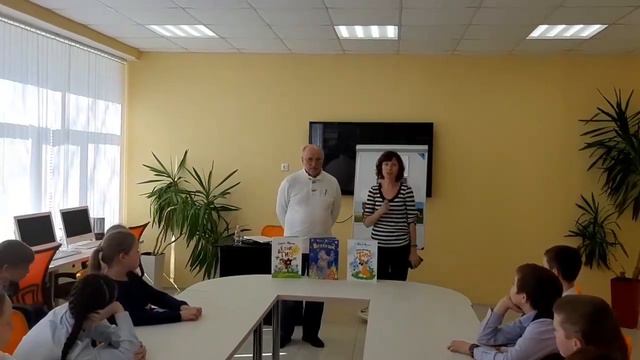 Детский писатель Орехов Сергей. 5М класс, гимназия "Гармония". В.Новгород. смотреть онлайн