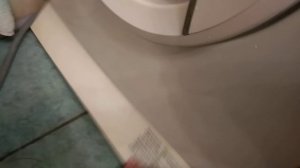 Как слить воду из стиральной машины с минимальным ущербом
