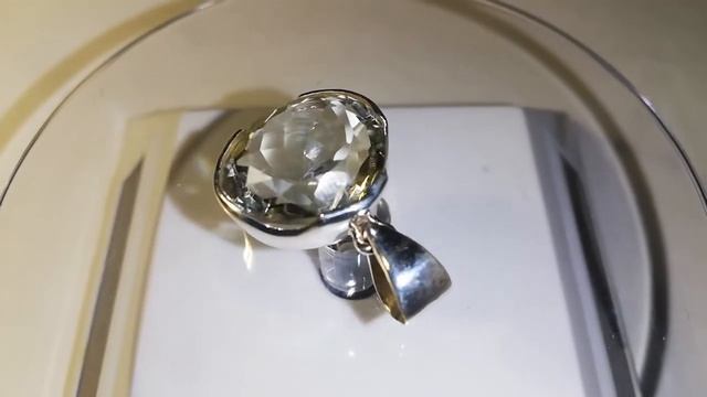 Аметист камень зелёный празеолит. #аметист#празеолит#аметистзелёный#кулон смотреть онлайн