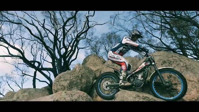 Tim Coleman : TRIALS VS ENDURO feat Lachy Andrews смотреть онлайн