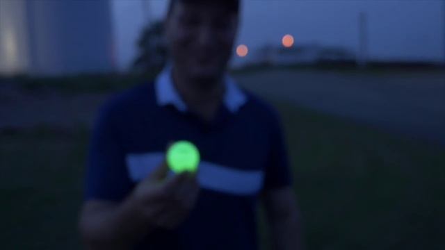 A Look at Lite4Nite's Glow in the Dark Golf Balls смотреть онлайн