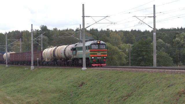 Тепловоз М62к-1124 возле ст. Залесье смотреть онлайн