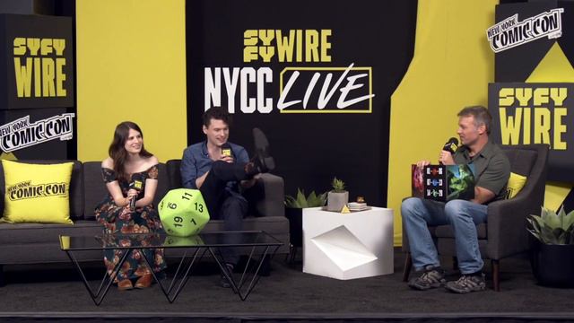 Bryan Dechart and Amelia Rose Blaire Roll for Questions | Detroit: Become Human Cast смотреть онлайн