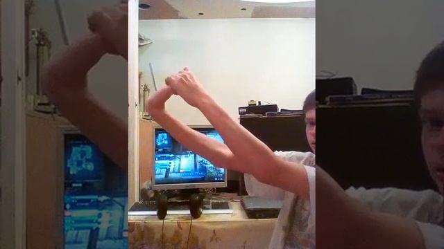 Что делать если устала рука от CS смотреть онлайн