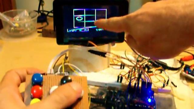 Arduino Tic Tac Toe w/TVout смотреть онлайн