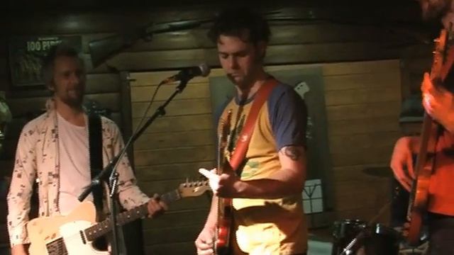 GROW FINS - OVER THE HILL смотреть онлайн